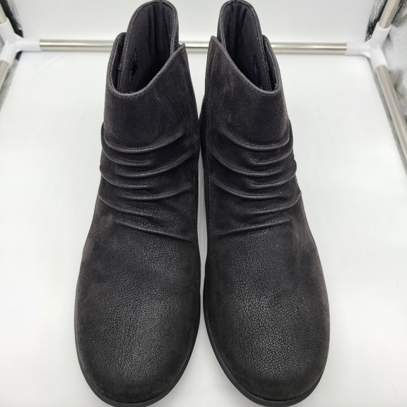 clarks cloudsteppers boots